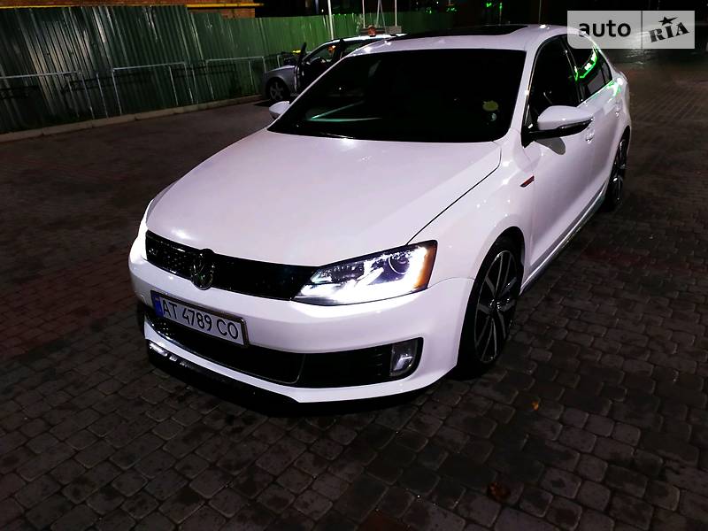 Седан Volkswagen Jetta 2013 в Ивано-Франковске