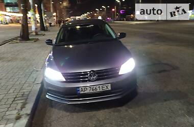 Седан Volkswagen Jetta 2014 в Запоріжжі