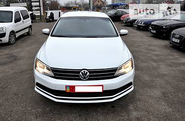 Седан Volkswagen Jetta 2017 в 