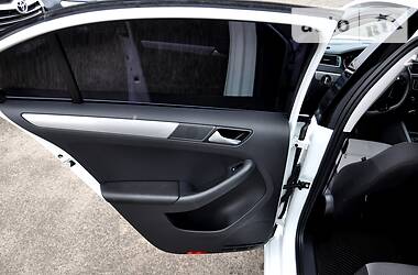 Седан Volkswagen Jetta 2017 в 