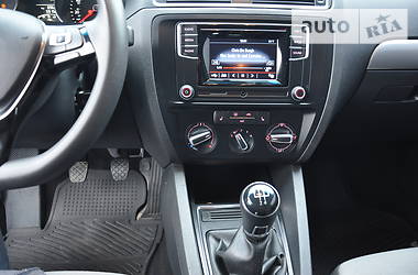 Седан Volkswagen Jetta 2017 в 