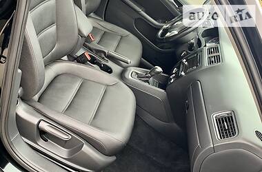 Седан Volkswagen Jetta 2012 в 