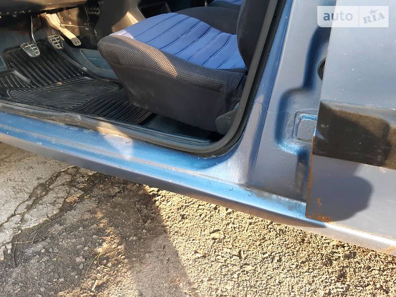 Седан Volkswagen Jetta 1989 в Рівному