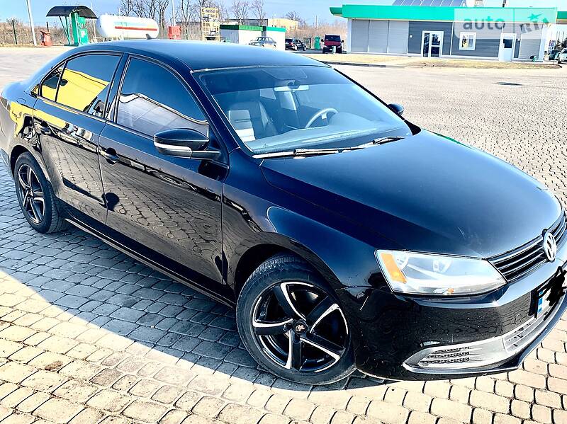 Седан Volkswagen Jetta 2013 в Павлограді