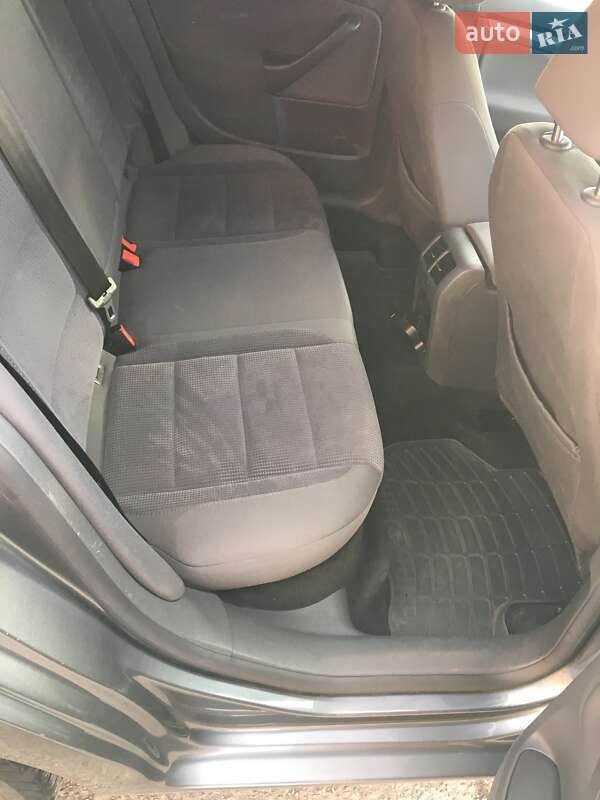 Седан Volkswagen Jetta 2007 в Ужгороде