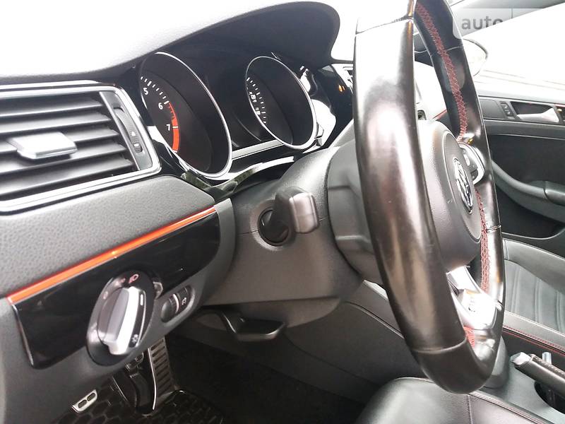 Седан Volkswagen Jetta 2017 в Запоріжжі