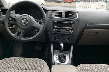 Седан Volkswagen Jetta 2014 в 