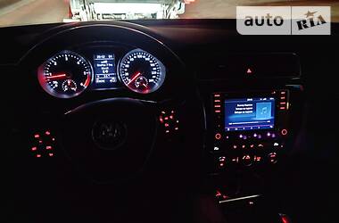 Седан Volkswagen Jetta 2016 в 