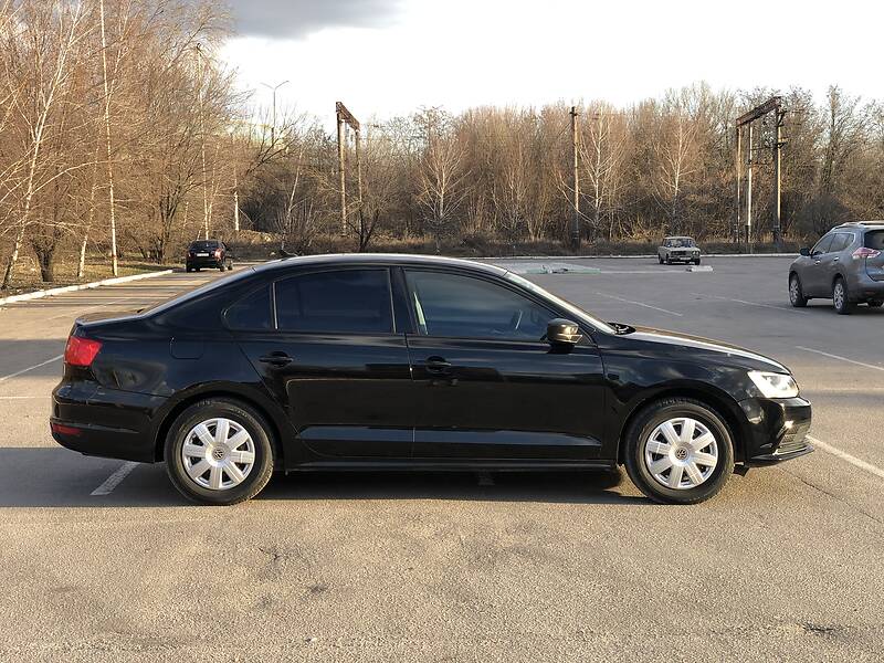 Седан Volkswagen Jetta 2015 в Запоріжжі