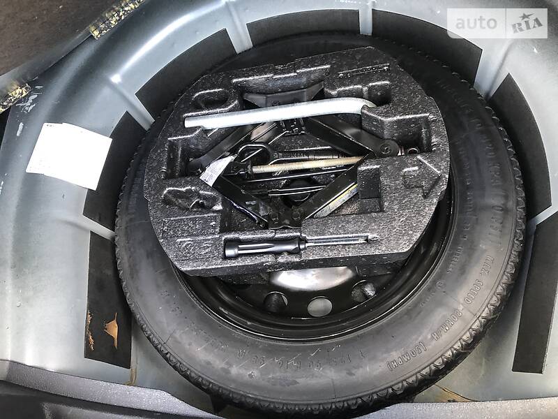 Седан Volkswagen Jetta 2015 в Запоріжжі