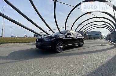 Седан Volkswagen Jetta 2018 в 