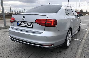 Хетчбек Volkswagen Jetta 2016 в 