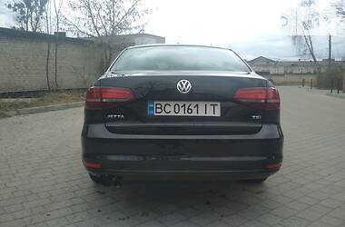 Седан Volkswagen Jetta 2016 в Львові