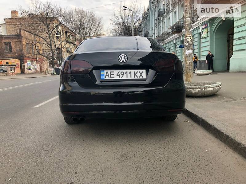 Седан Volkswagen Jetta 2011 в Днепре