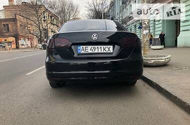 Седан Volkswagen Jetta 2011 в 