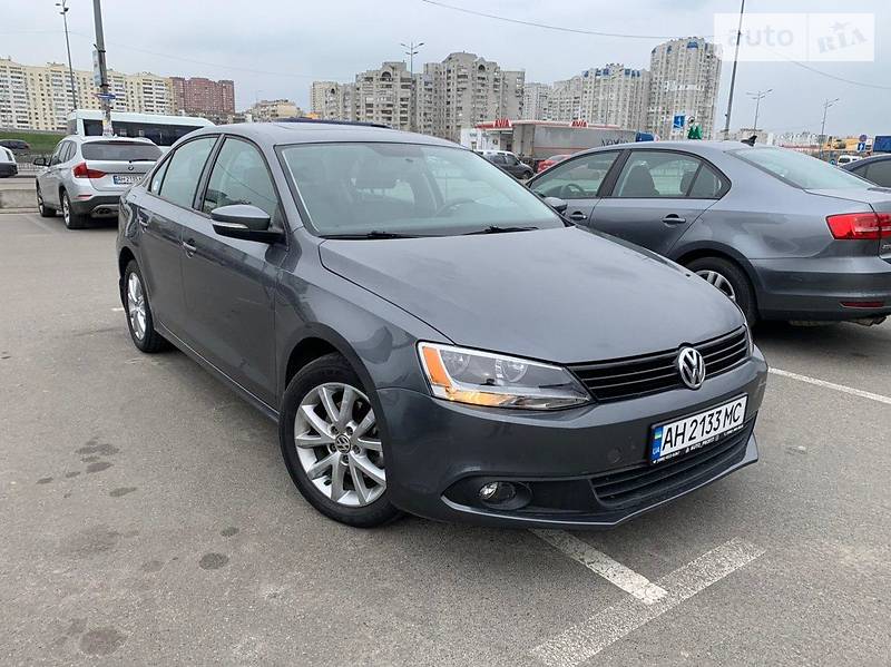 Седан Volkswagen Jetta 2012 в Києві