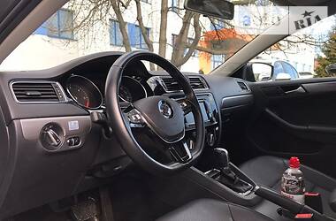 Седан Volkswagen Jetta 2015 в 