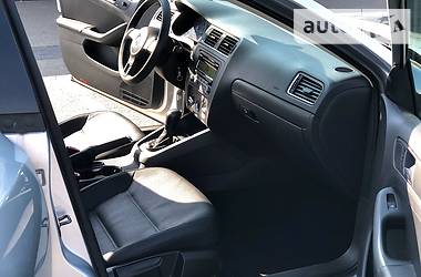 Седан Volkswagen Jetta 2011 в 