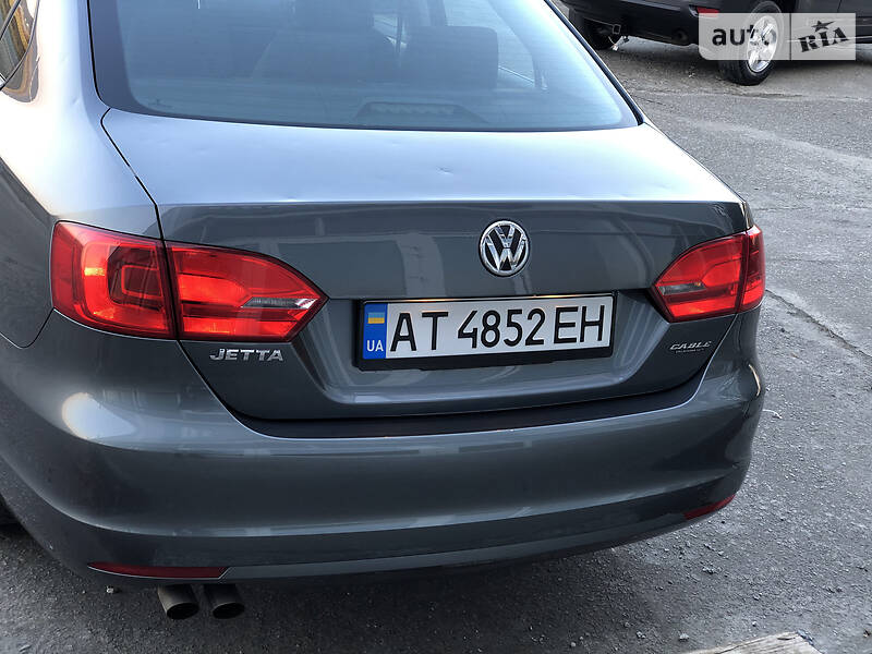 Седан Volkswagen Jetta 2012 в Івано-Франківську