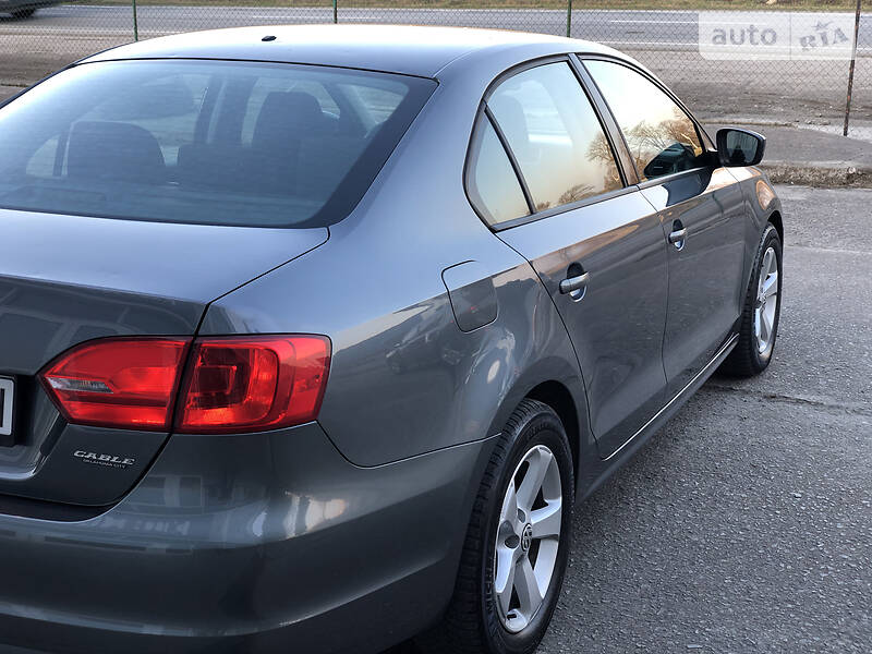 Седан Volkswagen Jetta 2012 в Івано-Франківську
