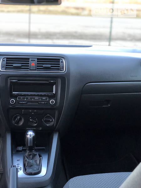 Седан Volkswagen Jetta 2012 в Івано-Франківську