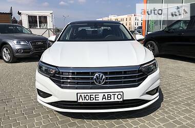 Седан Volkswagen Jetta 2019 в 