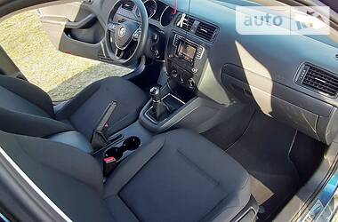 Седан Volkswagen Jetta 2015 в 