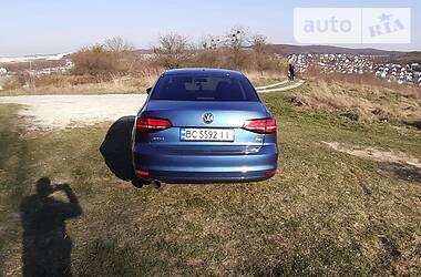 Седан Volkswagen Jetta 2015 в 
