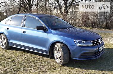 Седан Volkswagen Jetta 2015 в 