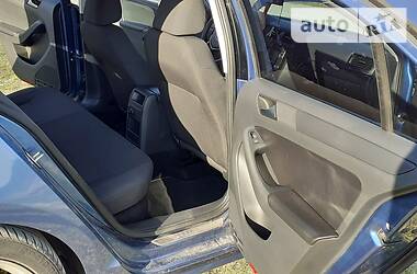 Седан Volkswagen Jetta 2015 в 