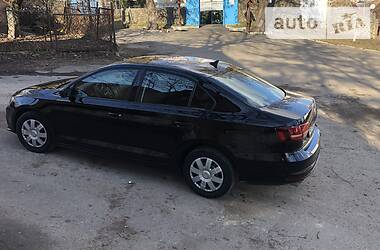 Седан Volkswagen Jetta 2015 в 