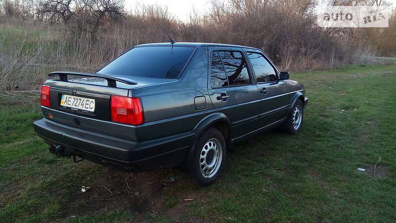 Хетчбек Volkswagen Jetta 1990 в П'ятихатках
