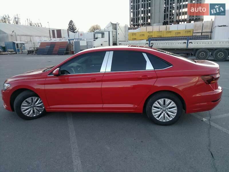 Седан Volkswagen Jetta 2018 в Львове