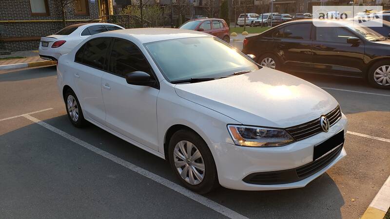 Седан Volkswagen Jetta 2014 в 