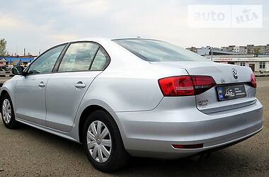 Седан Volkswagen Jetta 2014 в 