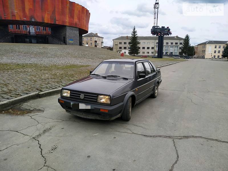Седан Volkswagen Jetta 1992 в 