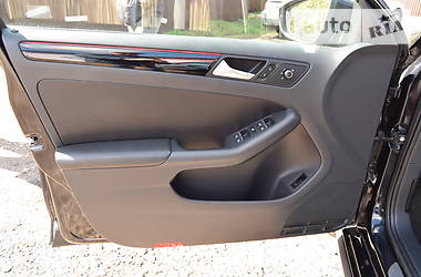 Седан Volkswagen Jetta 2014 в 