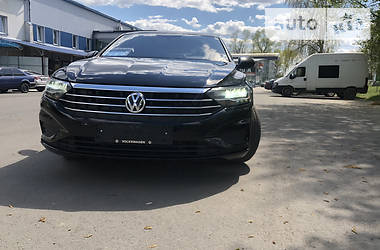 Седан Volkswagen Jetta 2019 в Ивано-Франковске