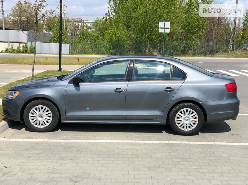 Седан Volkswagen Jetta 2014 в Хмельницькому