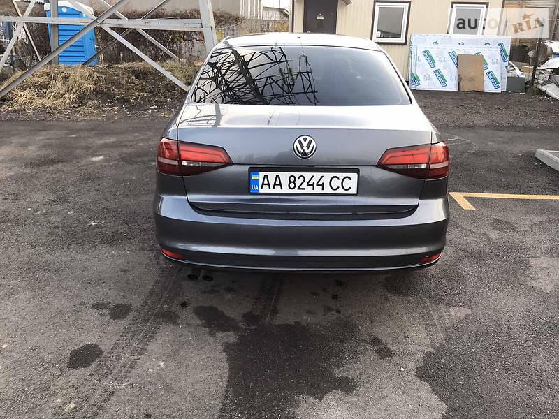 Седан Volkswagen Jetta 2016 в Києві