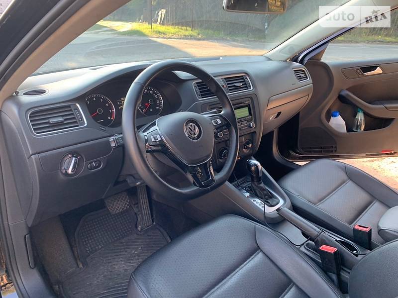 Седан Volkswagen Jetta 2013 в Києві