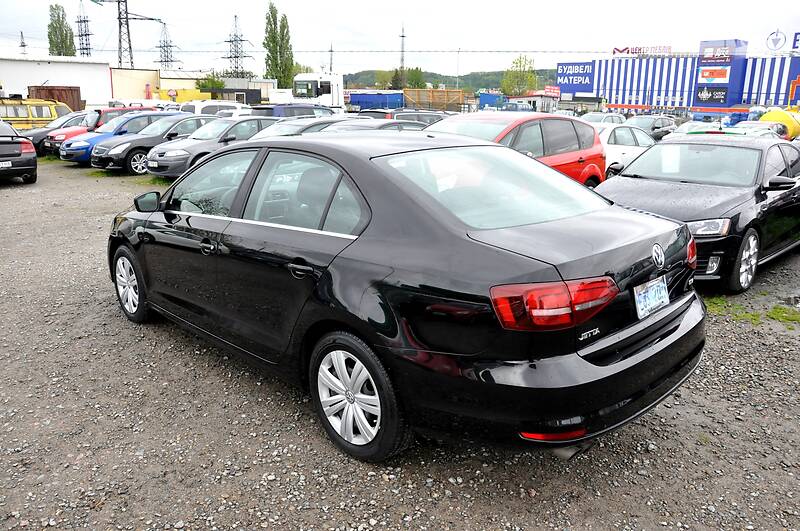 Седан Volkswagen Jetta 2017 в Львові