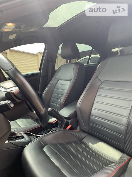 Седан Volkswagen Jetta 2014 в Києві
