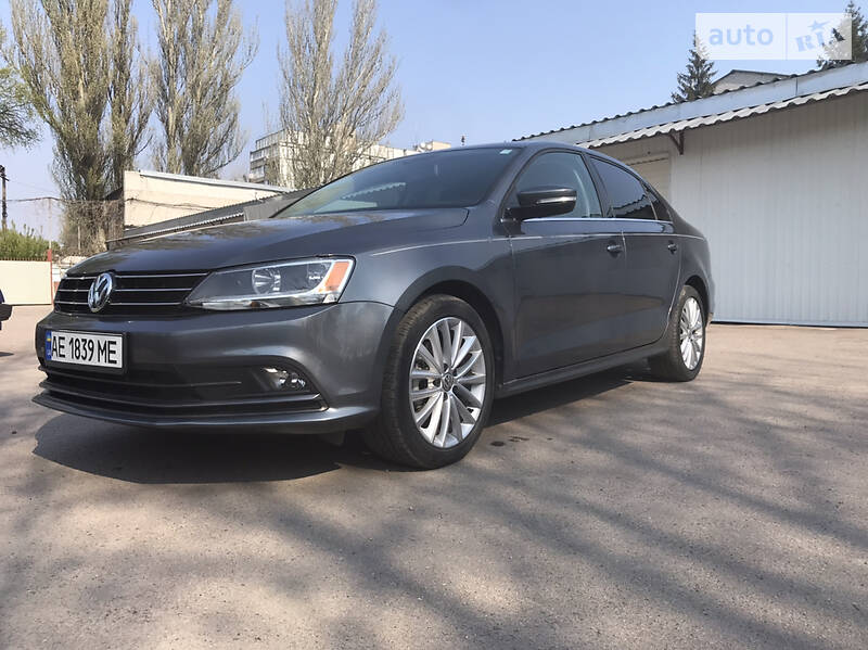 Седан Volkswagen Jetta 2015 в Дніпрі