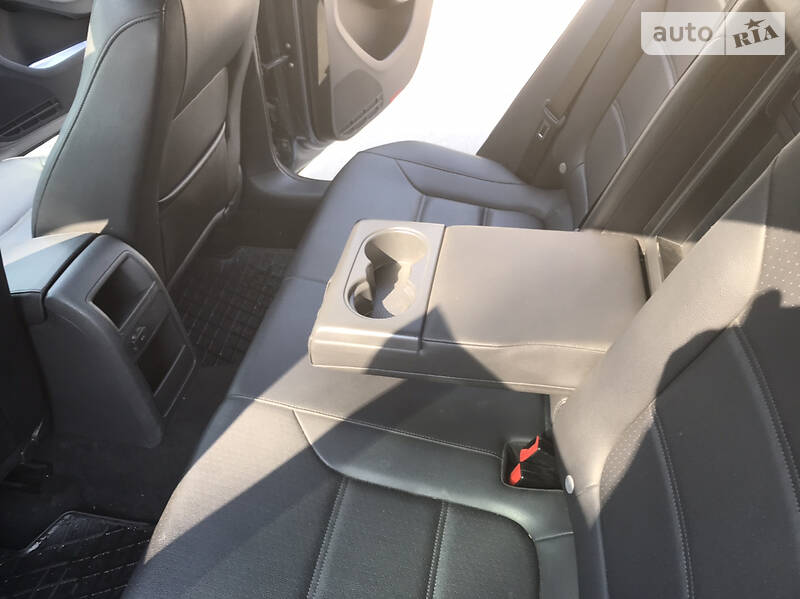 Седан Volkswagen Jetta 2015 в Дніпрі