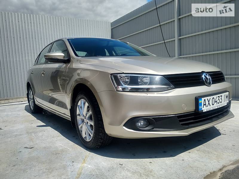 Седан Volkswagen Jetta 2012 в Харкові