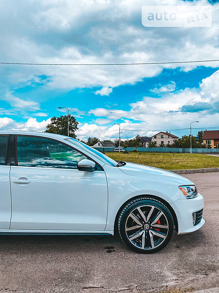 Седан Volkswagen Jetta 2014 в Києві