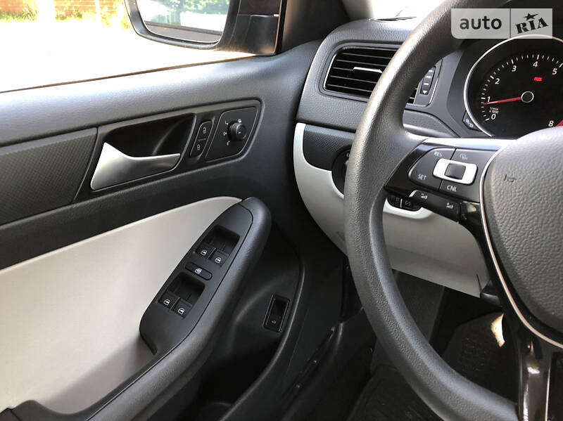 Седан Volkswagen Jetta 2014 в Ірпені