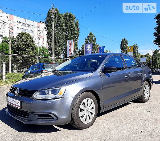 Седан Volkswagen Jetta 2011 в Чернигове