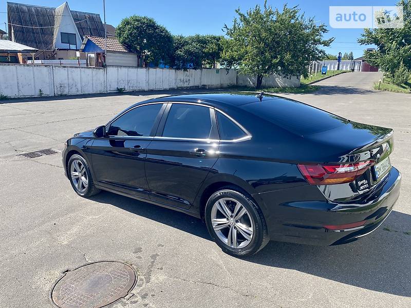 Седан Volkswagen Jetta 2018 в Сумах